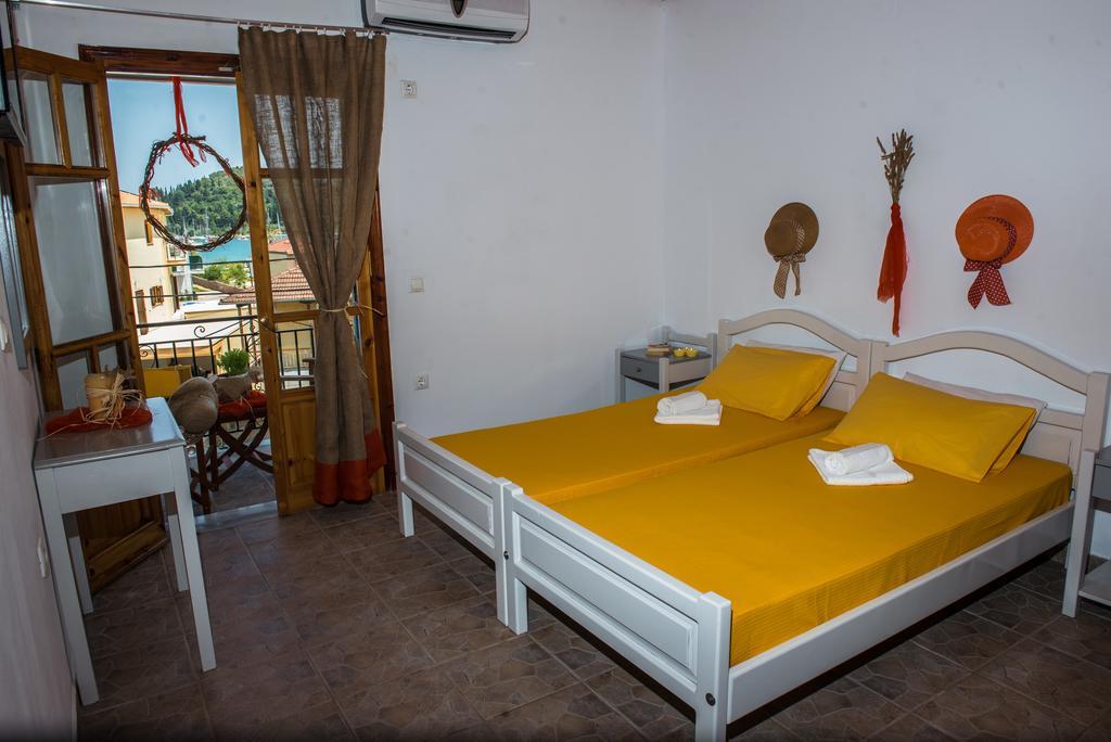 Summer Bed Nydri الغرفة الصورة