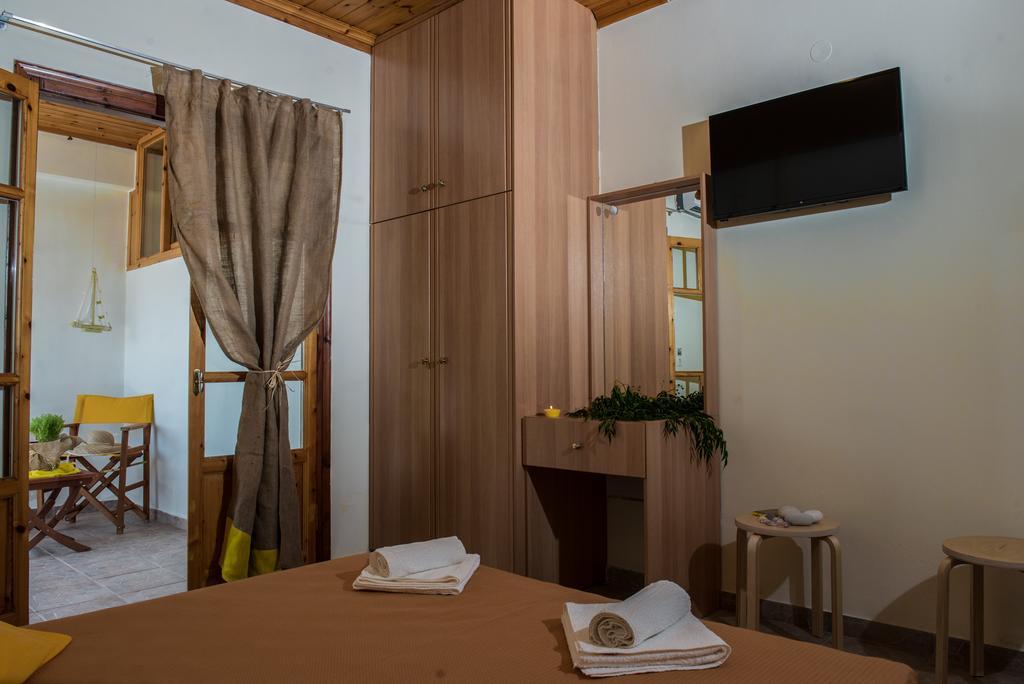 Summer Bed Nydri الغرفة الصورة